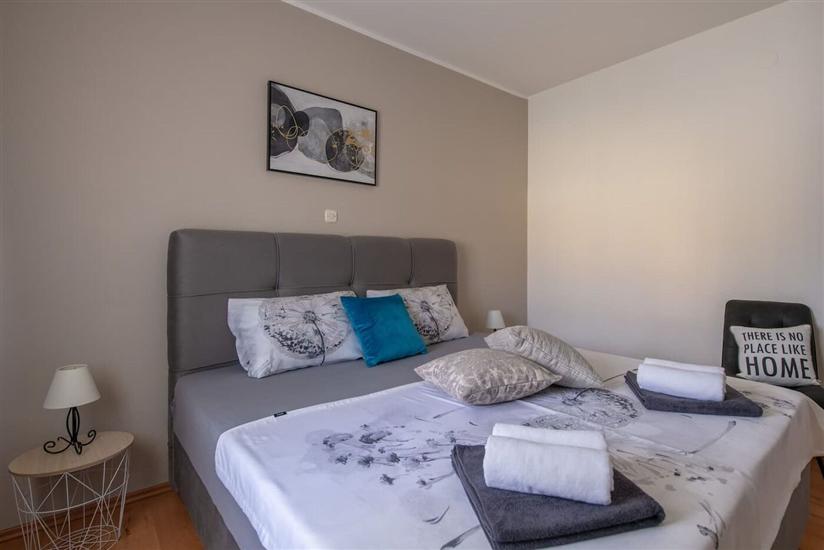 Apartment A2, for 5 persons