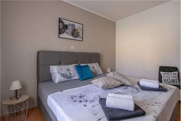 Apartment A2, for 5 persons