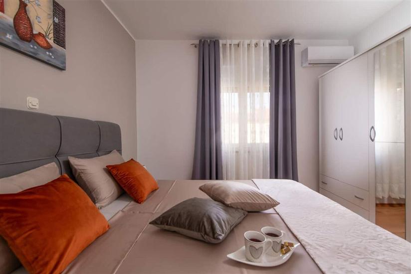 Apartment A2, for 5 persons