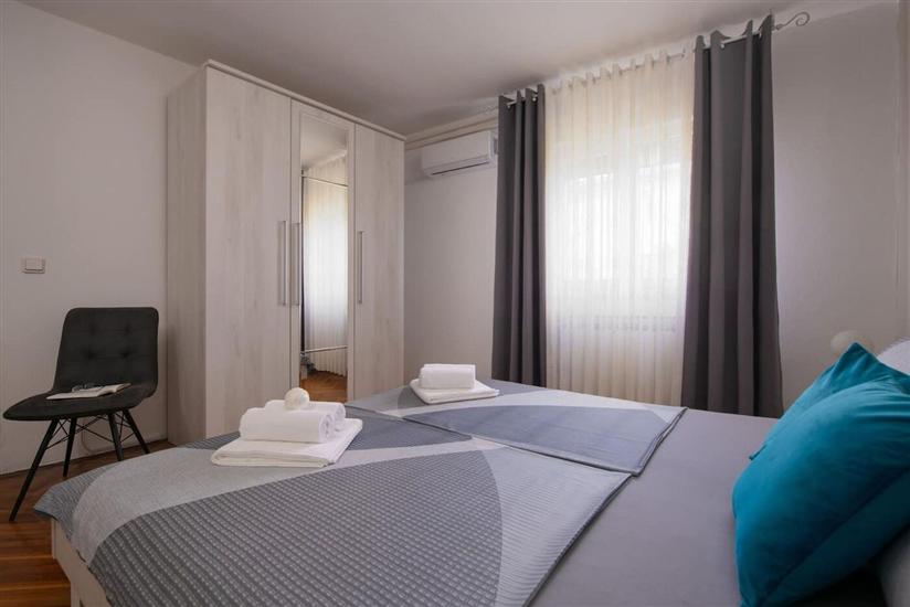 Apartment A2, for 5 persons