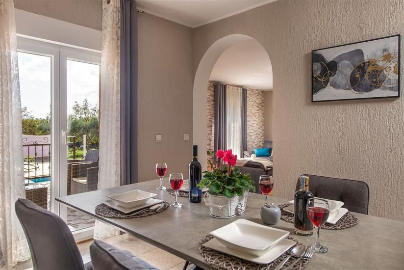 Apartment A1, for 5 persons