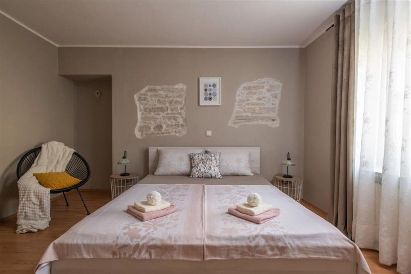 Apartment A1, for 5 persons