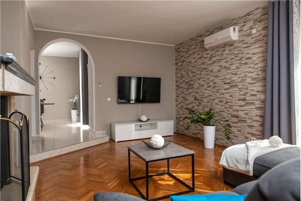 Apartment A1, for 5 persons