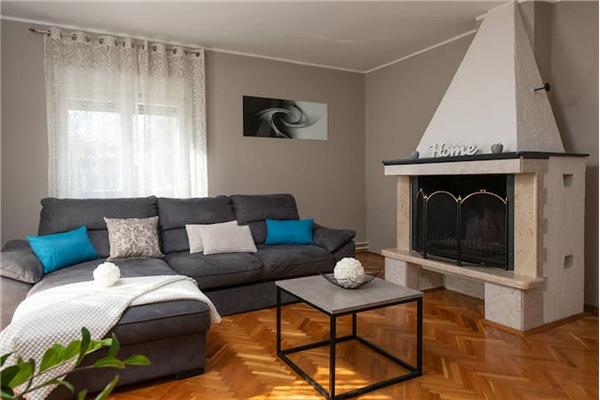Apartment A1, for 5 persons