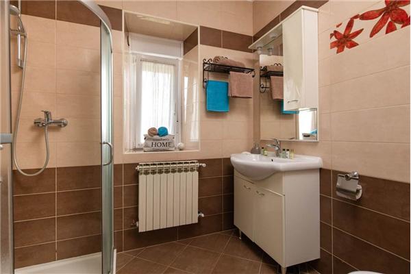 Apartment A1, for 5 persons