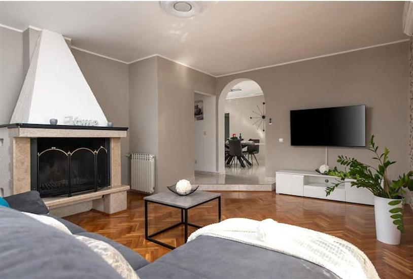 Apartment A1, for 5 persons