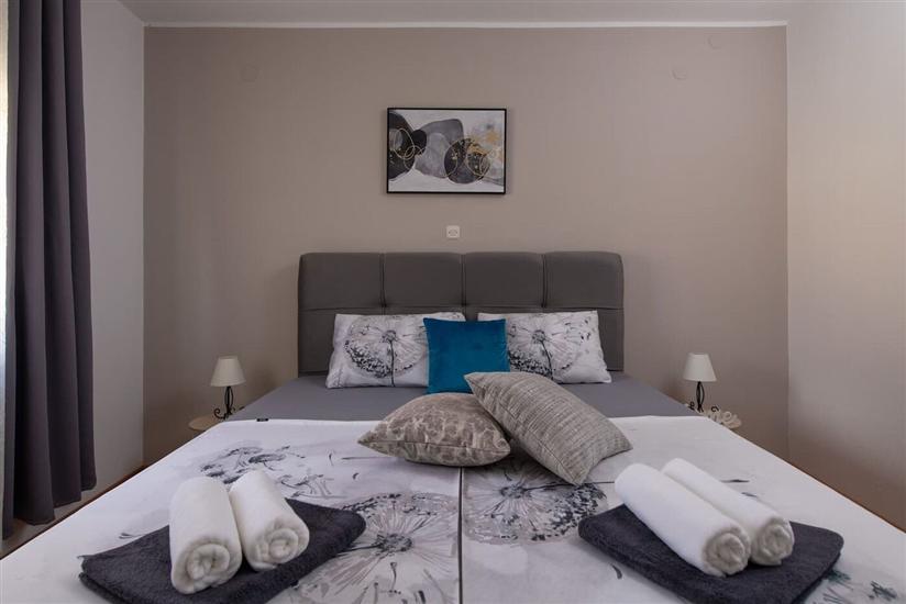 Apartment A1, for 5 persons