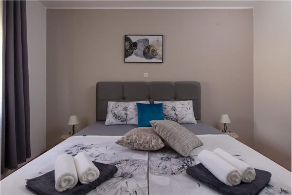 Apartment A1, for 5 persons