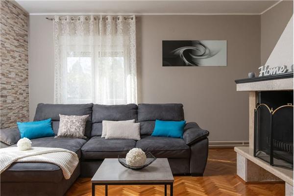 Apartment A1, for 5 persons