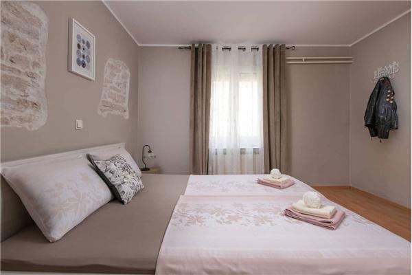 Apartment A1, for 5 persons