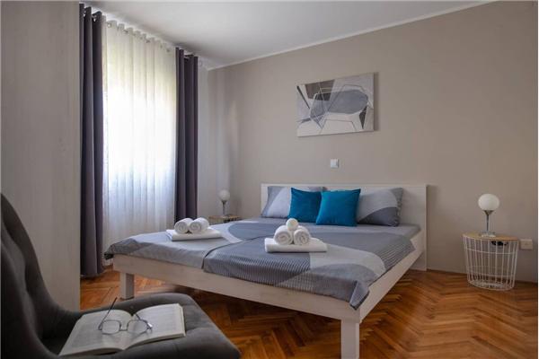 Apartment A1, for 5 persons