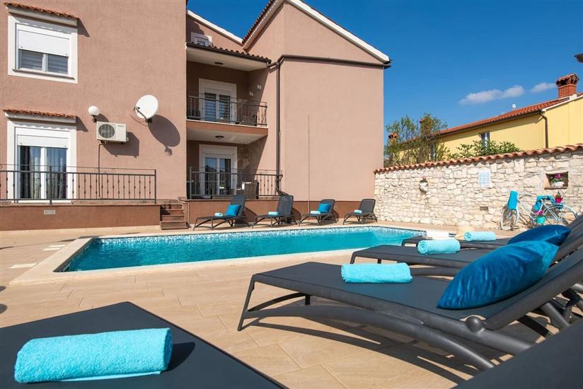 House Villa Lara