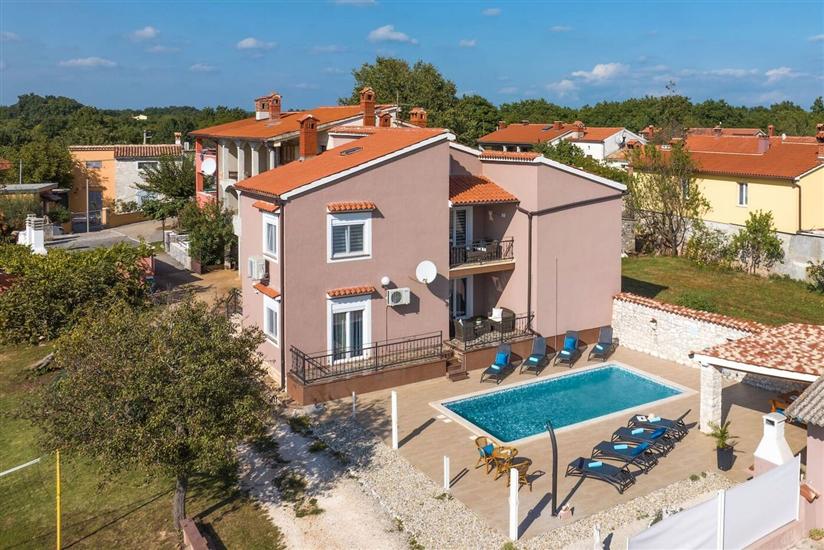 House Villa Lara