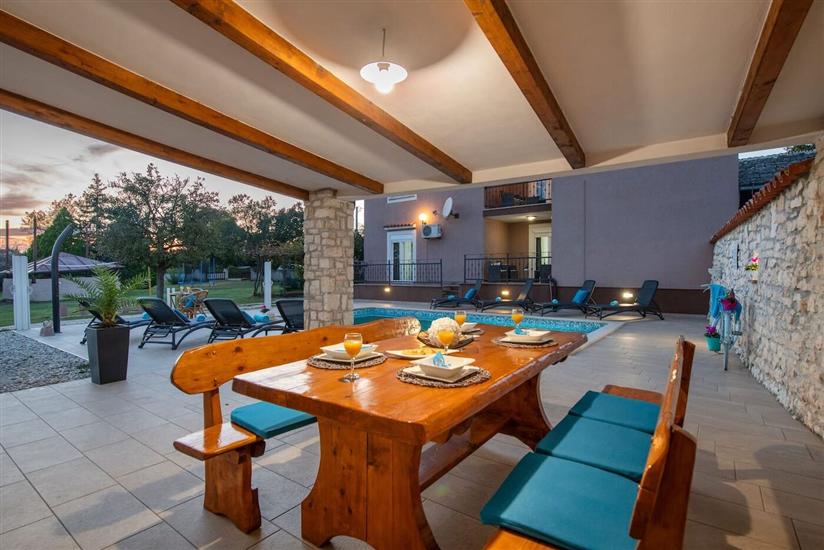 House Villa Lara