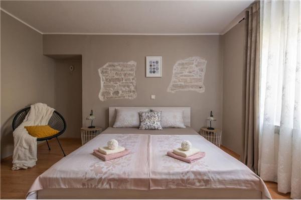 House K1, for 10 persons