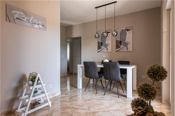 House K1, for 10 persons