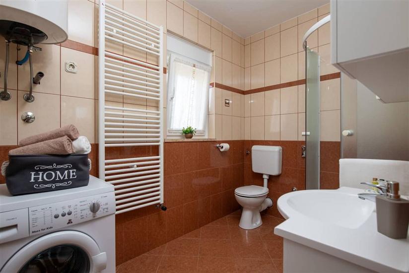 House K1, for 10 persons