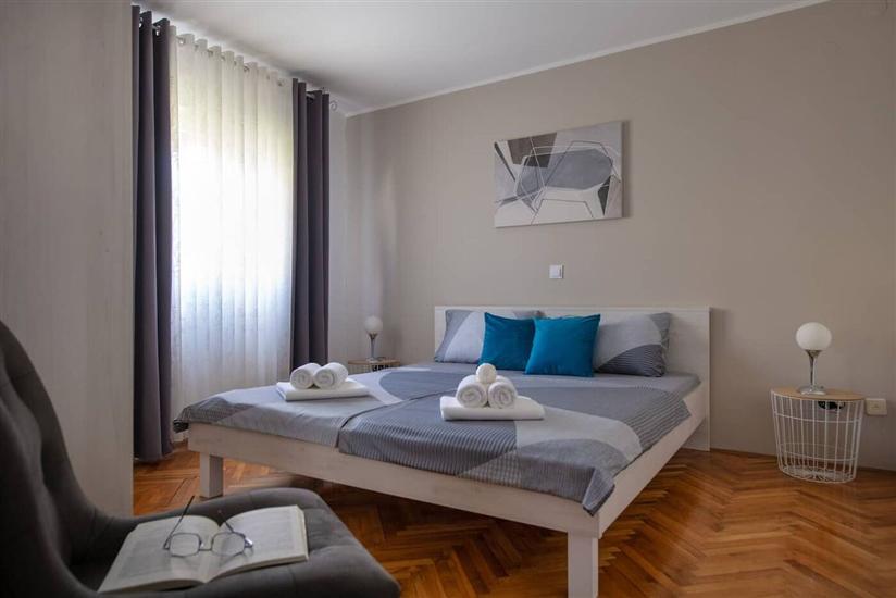 House K1, for 10 persons