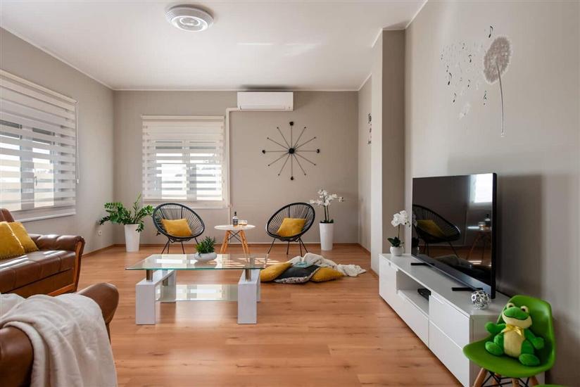 House K1, for 10 persons