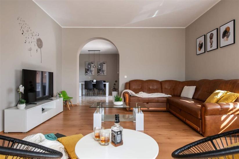 House K1, for 10 persons