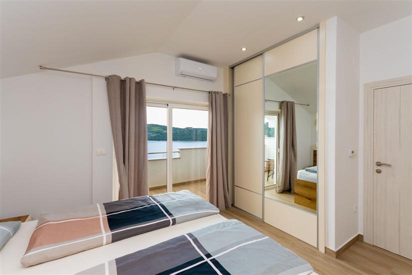 Apartment A1, for 6 persons