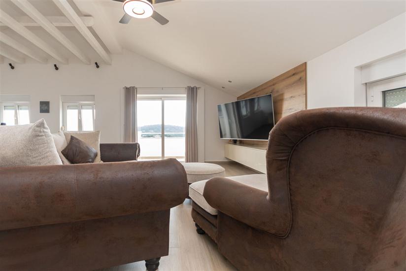 Apartment A1, for 6 persons