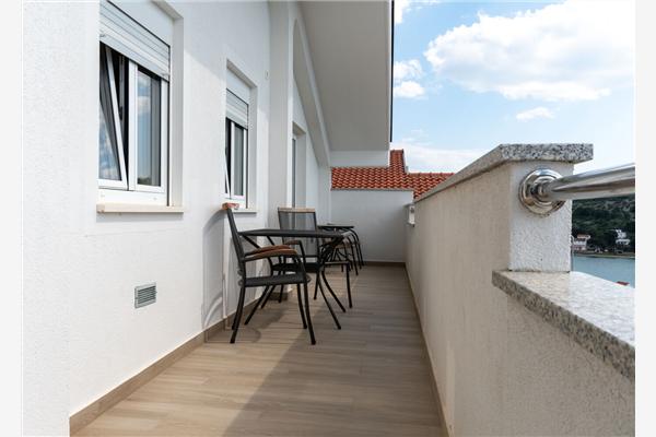 Apartment A1, for 6 persons
