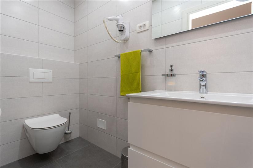 Apartment A2, for 6 persons