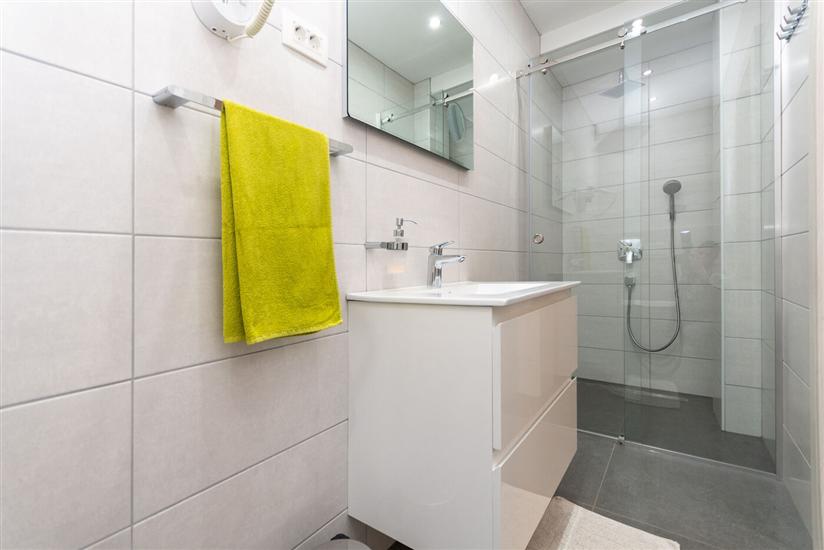 Apartment A2, for 6 persons