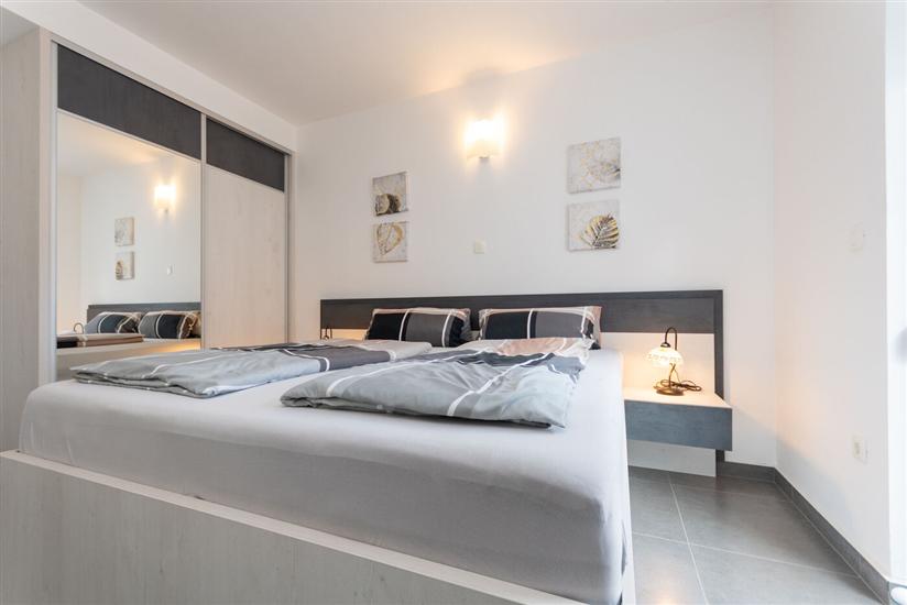 Apartment A2, for 6 persons