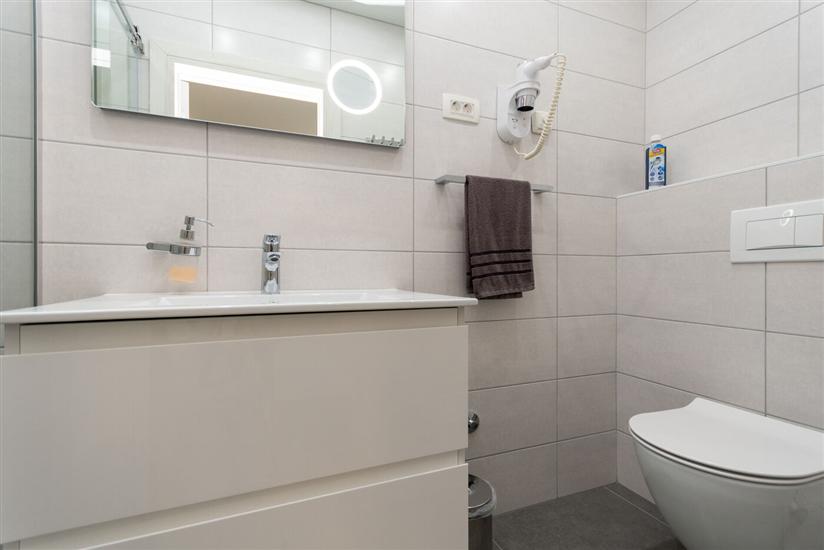 Apartment A2, for 6 persons