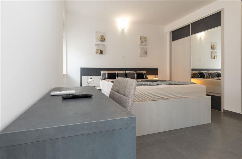 Apartment A2, for 6 persons