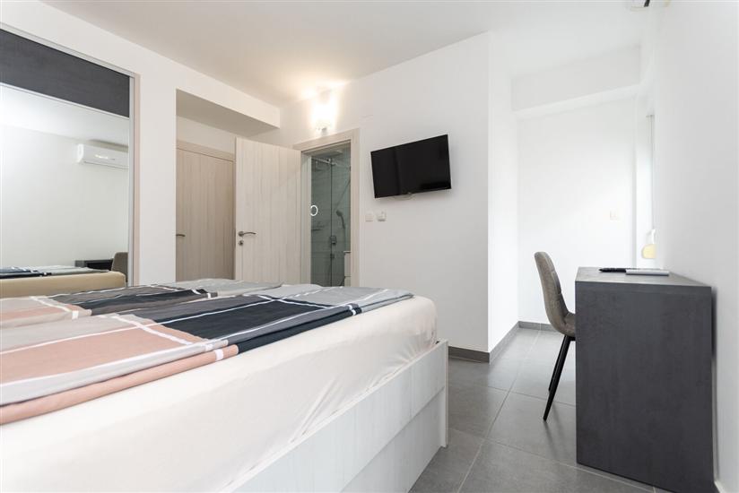 Apartment A2, for 6 persons
