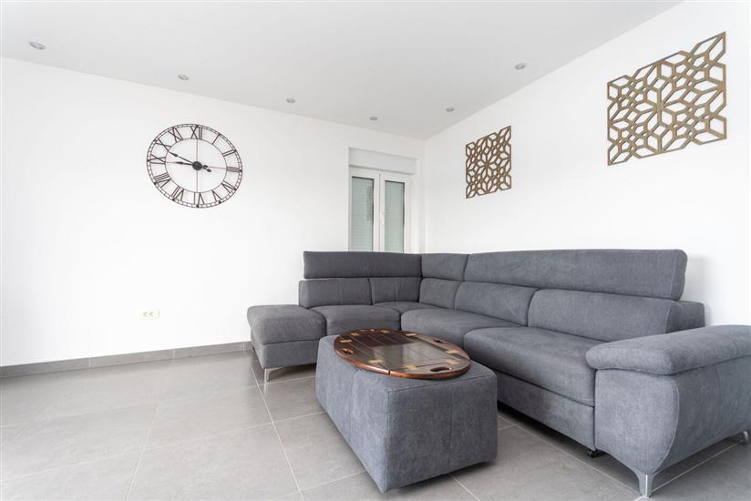 Apartment A2, for 6 persons