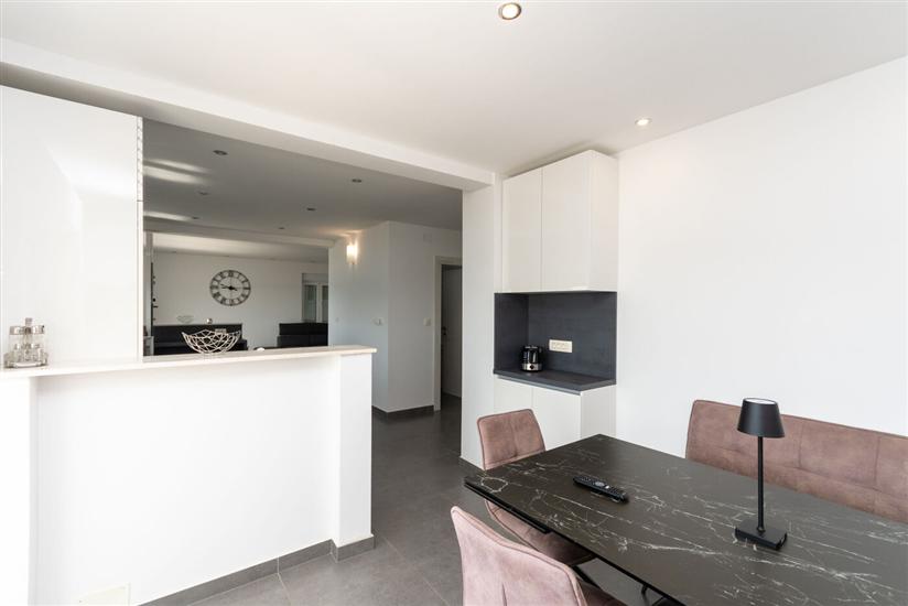 Apartment A2, for 6 persons
