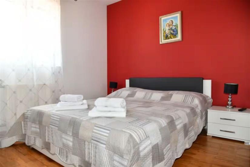 House K1, for 10 persons