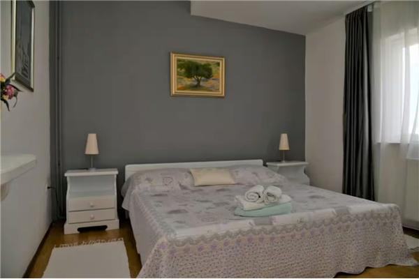 House K1, for 10 persons