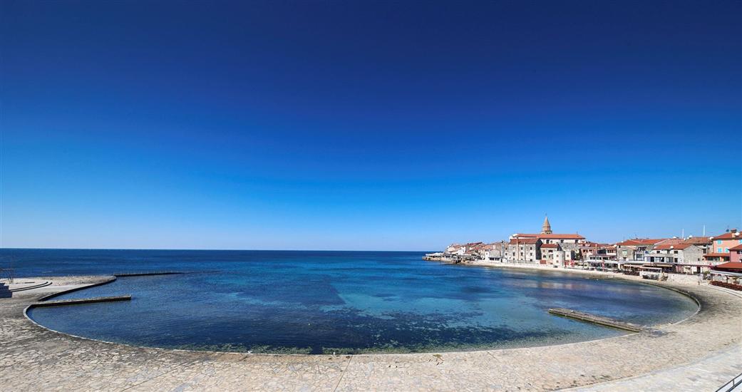 Apartment Seafront Mia