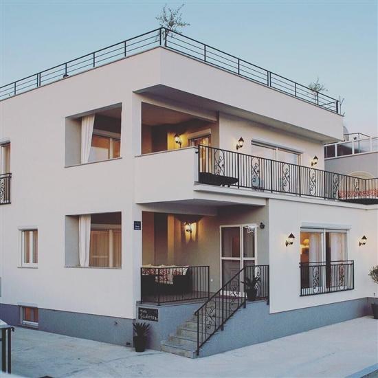 Ferienwohnungen Guliana Tisno