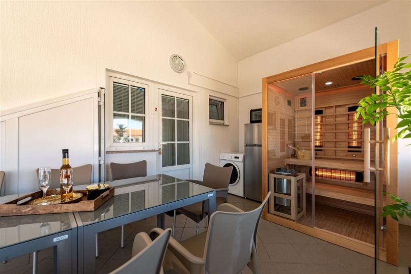 Apartment A2, for 6 persons