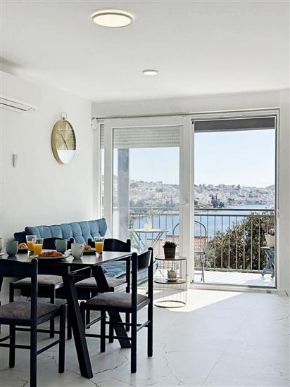 Apartment A1, for 5 persons