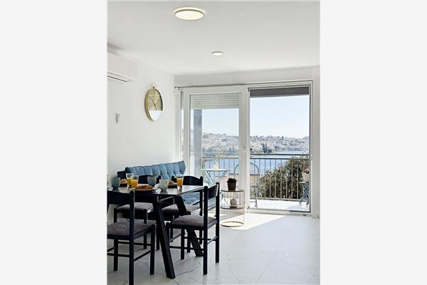 Apartment A1, for 5 persons
