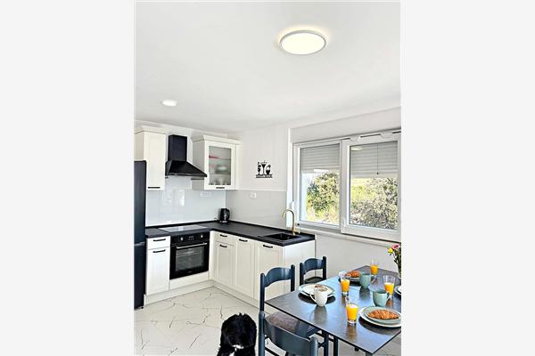 Apartment A1, for 5 persons