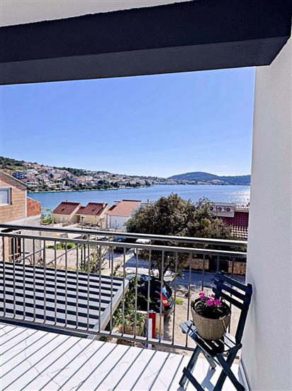 Apartment A1, for 5 persons