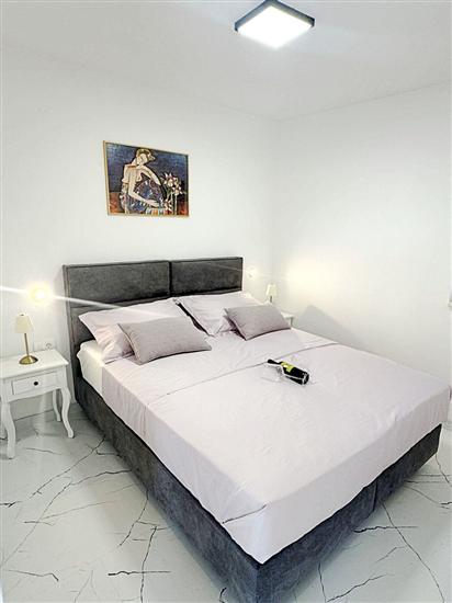 Apartment A1, for 5 persons