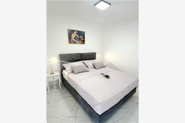 Apartment A1, for 5 persons
