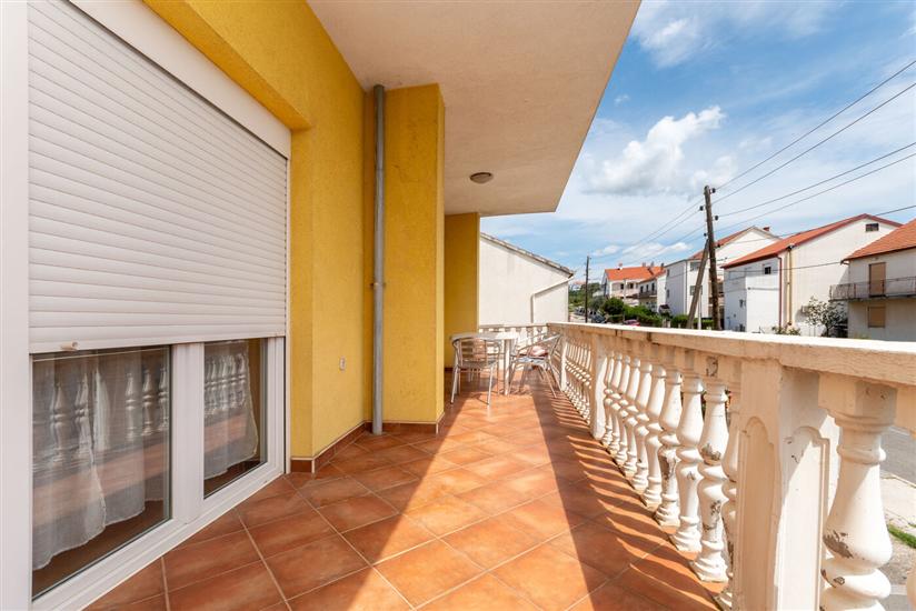 Apartment A2, for 5 persons