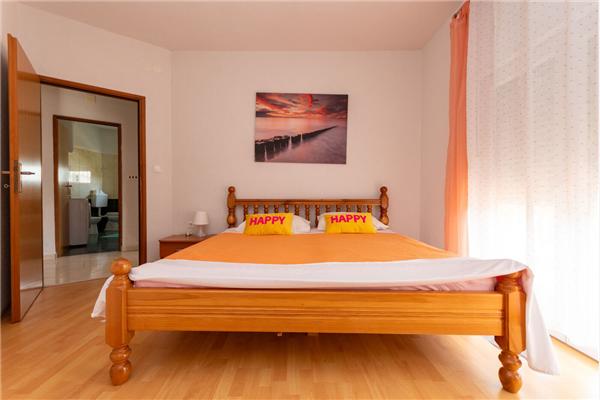 Apartment A2, for 5 persons
