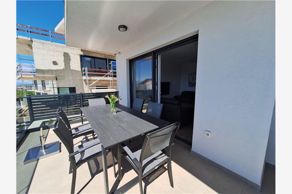 House K1, for 8 persons