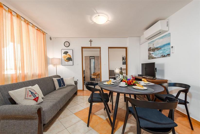 Apartment A1, for 6 persons